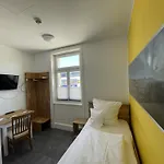 Bahnhof 3*
