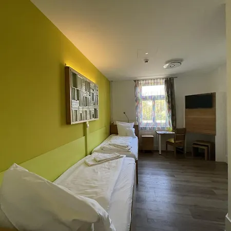 Hotel Bahnhof 3*