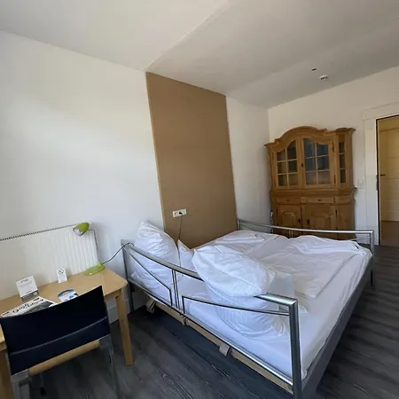 Hotel Bahnhof 3*
